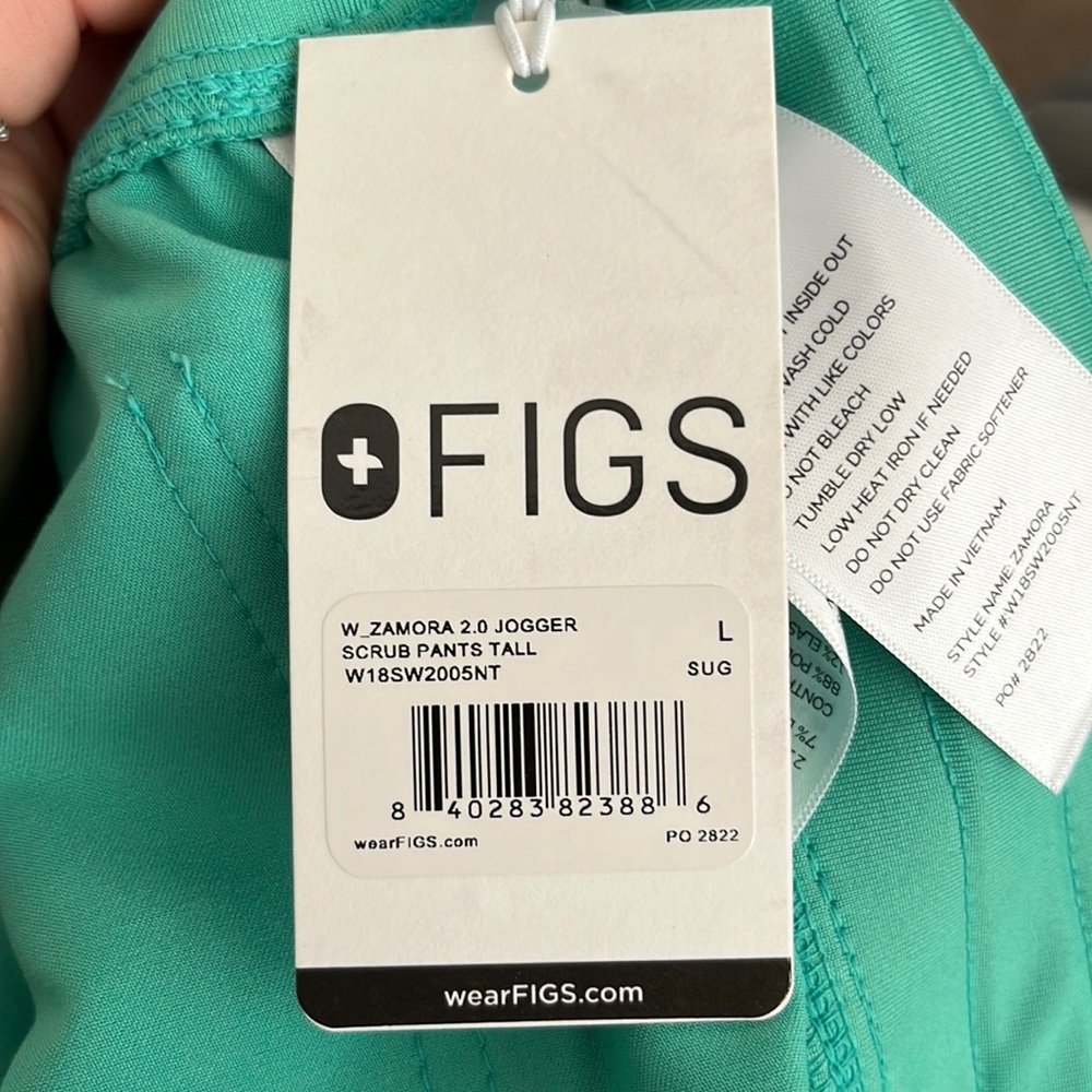 Figs jogger scrubs. New with tags, too long for me!